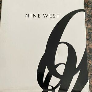 Nine West black ankle boot size 9M